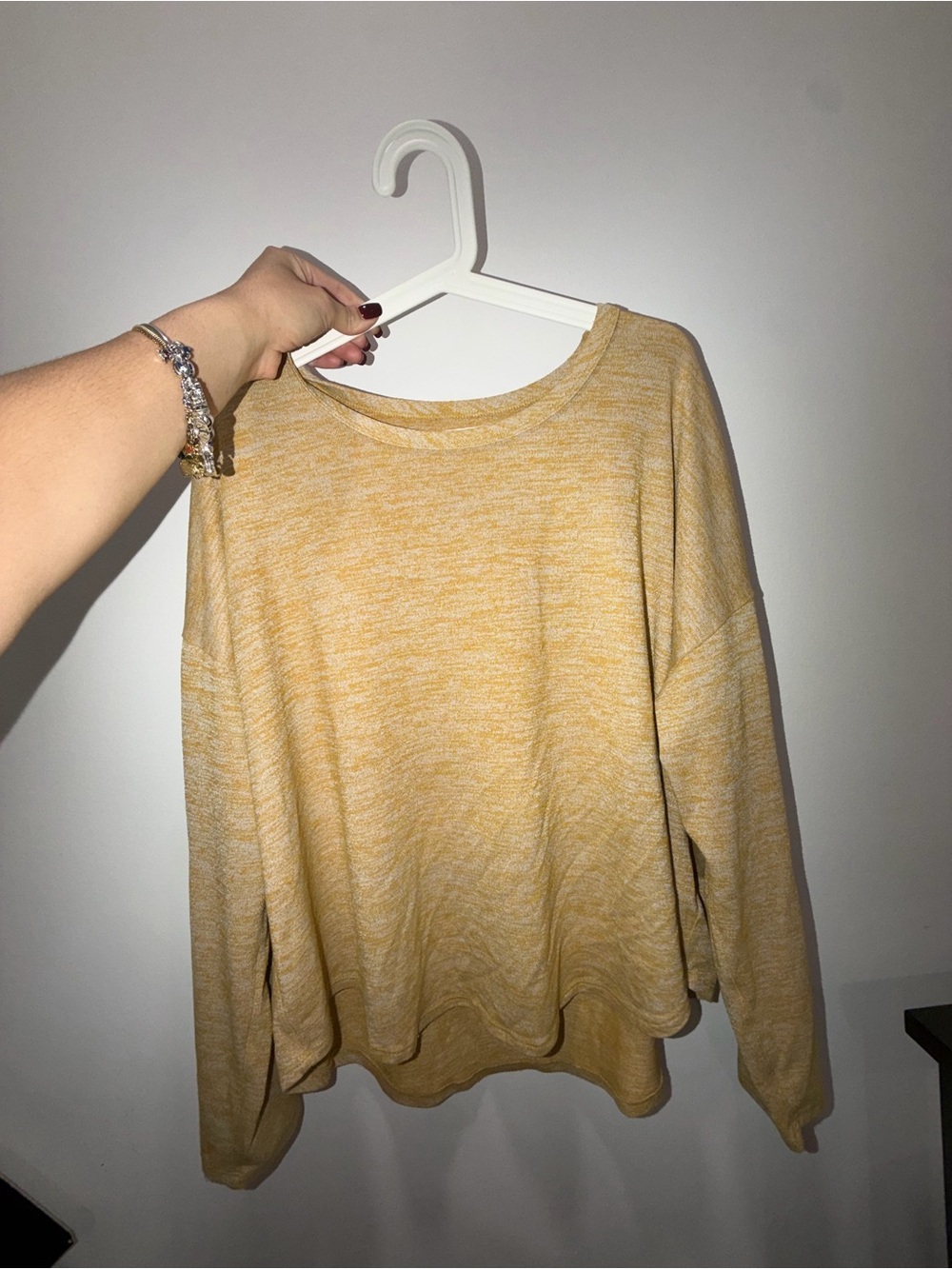 Time and Tru Heathered Mustard Crewneck Sweatshirt